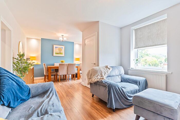 3 Bedroom Semi Detached House For Sale In Harpers Road, Garndiffaith, NP4