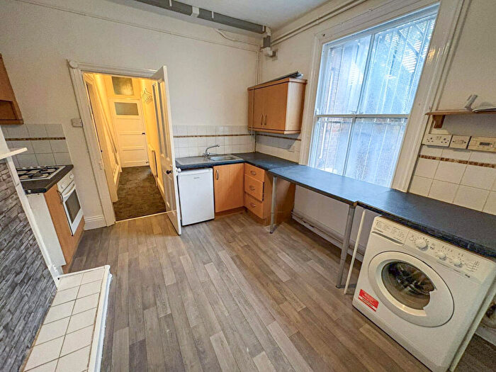 1 Bedroom Flat To Rent In Tavistock Drive, Mapperley, Nottingham, NG3