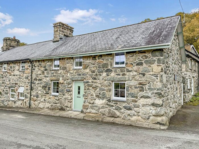 4 Bedroom Semi Detached House For Sale In Ty Ffred, Meirion Terrace, Rhydymain, Dolgellau, LL40