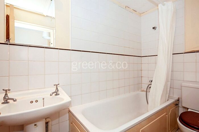 1 Bedroom Flat To Rent In Elgin Avenue, London, W9