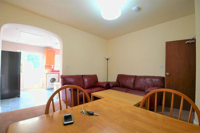 5 Bedroom Terraced House To Rent In Milner Road, Selly Oak, Birmingham, B29