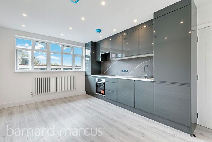 2 Bedroom Flat To Rent In Upper Richmond Road, London, SW15
