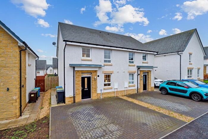 3 Bedroom Semi-Detached Villa For Sale In Lady Glen Crescent, Newton Mearns, East Renfrewshire, G77
