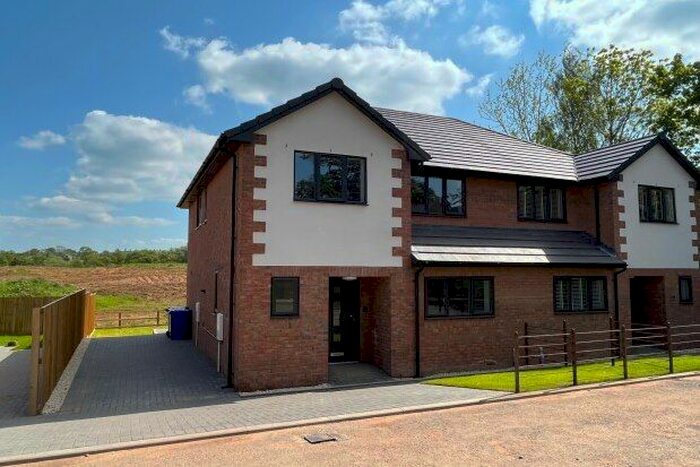 3 Bedroom Property To Rent In Oaklands Grove, Uttoxeter, ST14