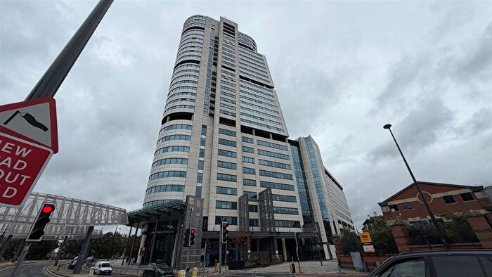 1 Bedroom Flat For Sale In Water Lane, Leeds, LS11