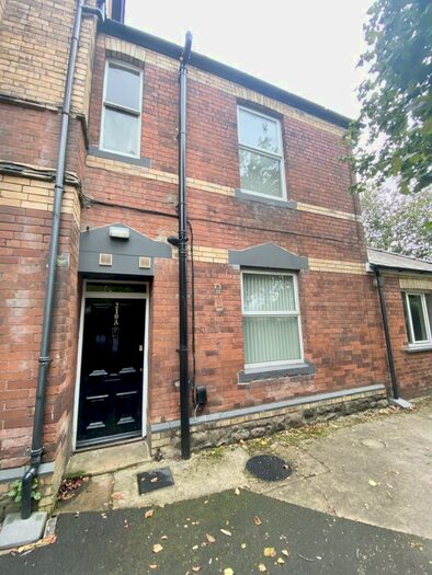 1 Bedroom Ground Flat To Rent In Stow Hill, NP20