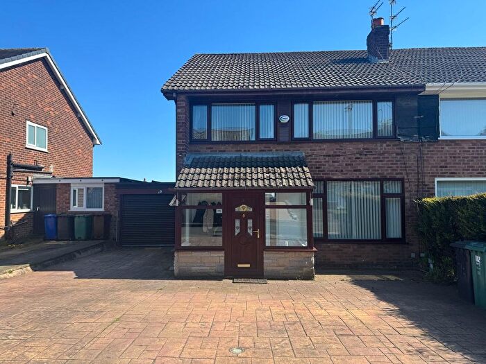 4 Bedroom Semi-detached House For Sale In Rochford Avenue, Whitefield, M45