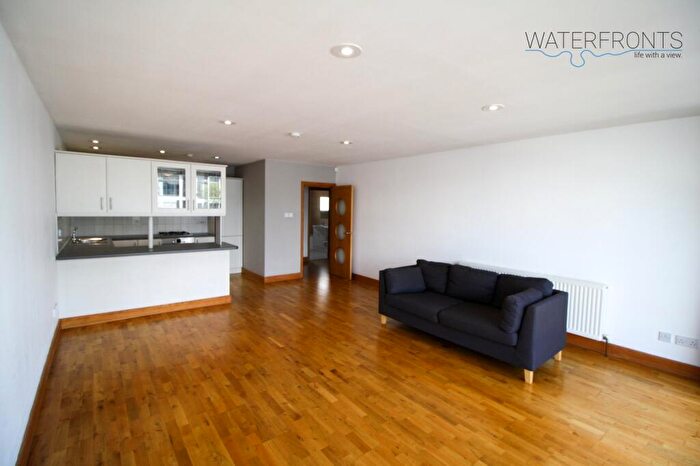 2 Bedroom Apartment To Rent In City Harbour, Selsdon Way, Canary Wharf, E14