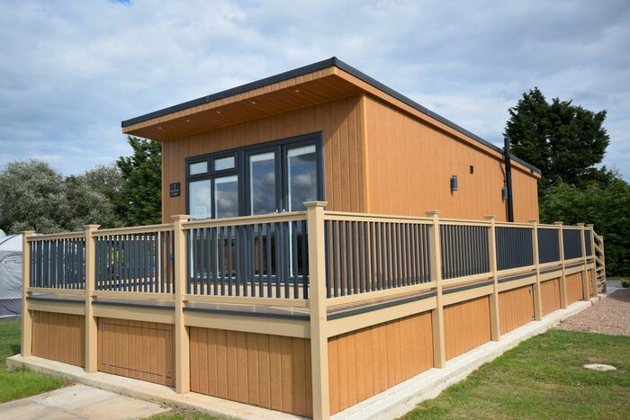 1 Bedroom Mobile/park Home For Sale In Bellwater Lodge, Thorpe St Peter, PE24