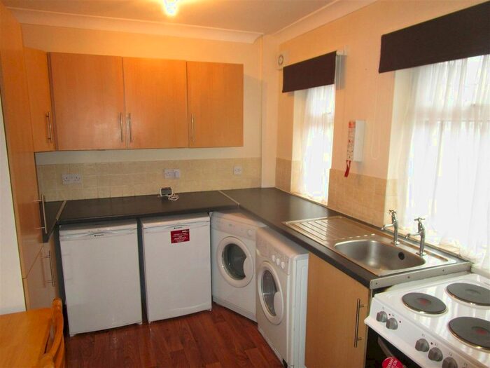 3 Bedroom Terraced House To Rent In Cross Green Lane, Cross Green, Leeds, LS9