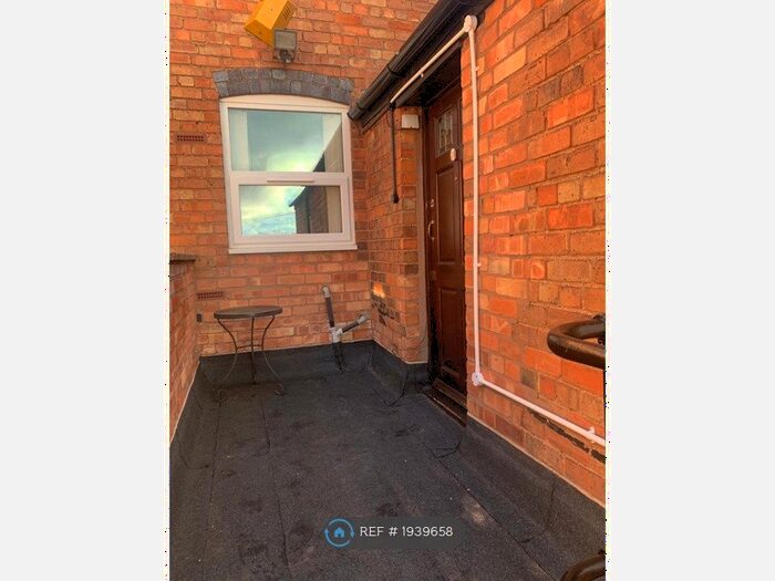 2 Bedroom Flat To Rent In Ombersley Road, Worcester, WR3
