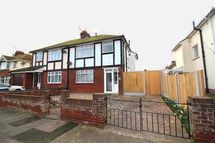 3 Bedroom Semi-Detached House To Rent In Lincoln Gardens, Birchington, CT7