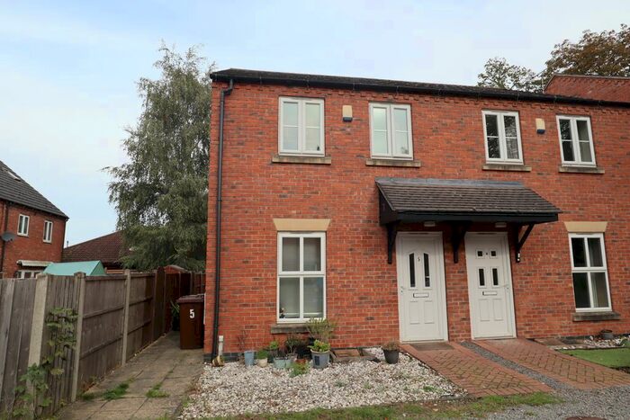 3 Bedroom Semi Detached House For Sale In Grosvenor Court, Bracebridge, LN5