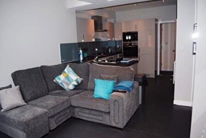 7 Bedroom House To Rent In Heeley Road, Selly Oak, West Midlands, B29