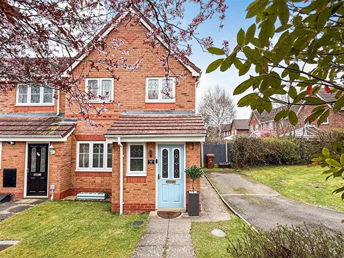 3 Bedroom End Terrace House For Sale In Ascot Road, Oswestry, SY11