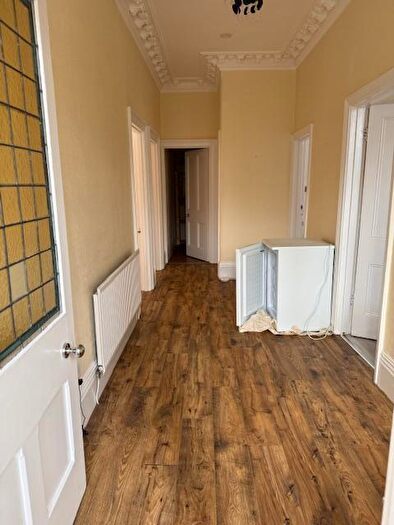 2 Bedroom Flat To Rent In Kings Road, Clevedon, BS21
