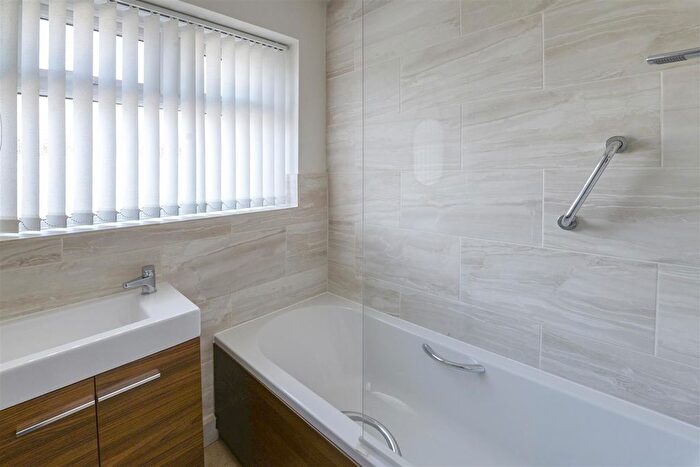 2 Bedroom Bungalow For Sale In Howard Drive, Maidstone, ME16