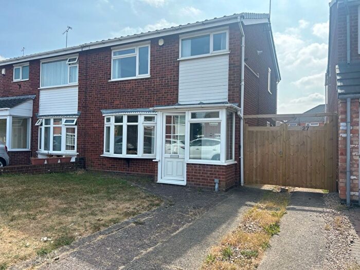 3 Bedroom Semi Detached House For Sale In Claybrook Avenue, Leicester, LE3