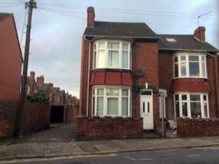 3 Bedroom Semi-Detached House To Rent In Rainton Road, Hyde Park, Doncaster, South Yorkshire, DN1