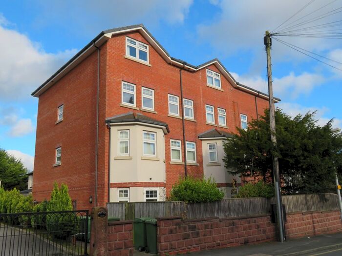 2 Bedroom Flat To Rent In Yew Tree Court, Pye Road, Wirral, CH60