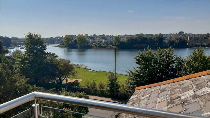 5 Bedroom Semi-Detached House For Sale In Undershore Road, Lymington, Hampshire, SO41