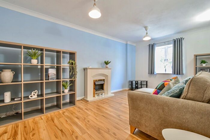 2 Bedroom Flat To Rent In Langtons Wharf, Leeds, LS2