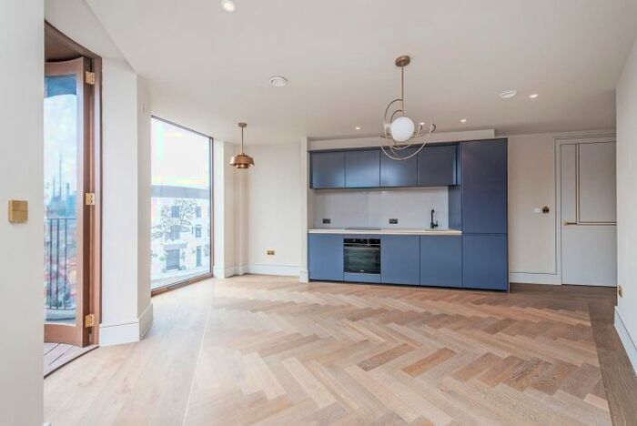 2 Bedroom Flat To Rent In Bronze Foundry House, London, SW6