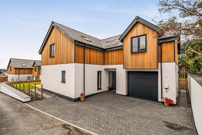 4 Bedroom Detached House For Sale In Lower Park Road, Braunton, EX33