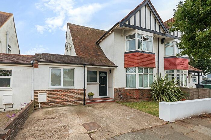 5 Bedroom Detached House For Sale In Glastonbury Road, Hove, BN3