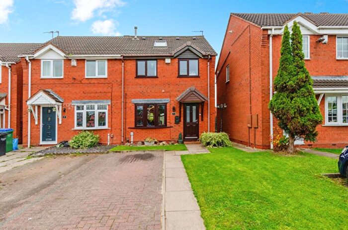 4 Bedroom Semi-Detached House For Sale In Weston Drive, Tipton, DY4