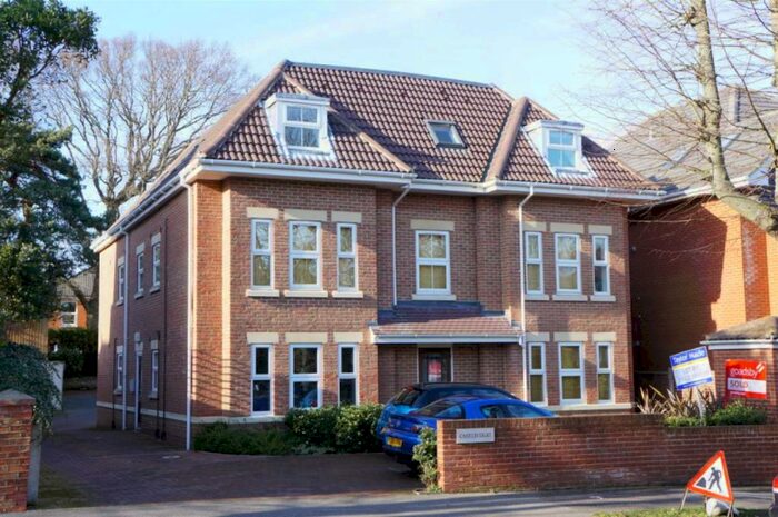 1 Bedroom Flat To Rent In Castlemain Avenue, Bournemouth, BH6