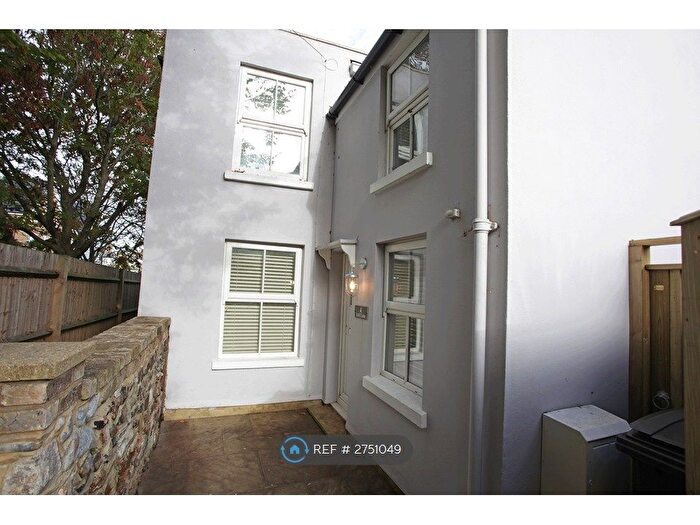 2 Bedroom Detached House To Rent In Ark Lane, Deal, CT14