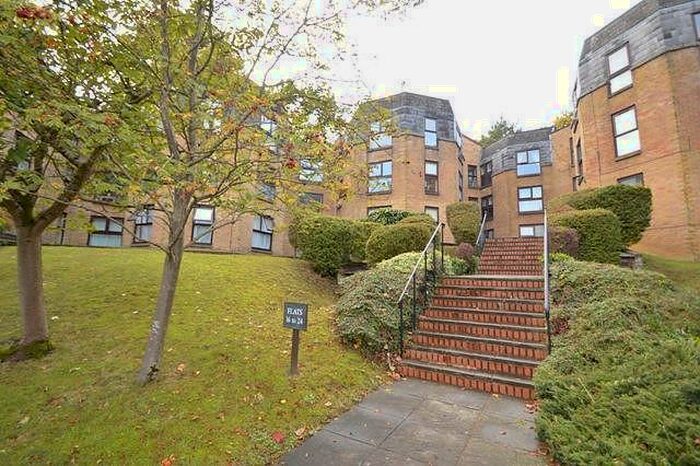 2 Bedroom Apartment To Rent In Bedroom Property In Godalming, GU7