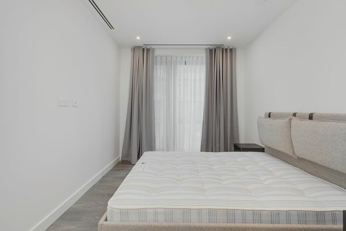 3 Bedroom Flat To Rent In Cherry Park Lane, London, E20