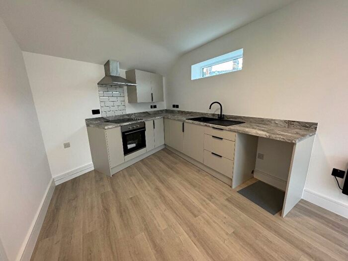 2 Bedroom Apartment To Rent In Montgomery Street, Cardiff(City), CF24