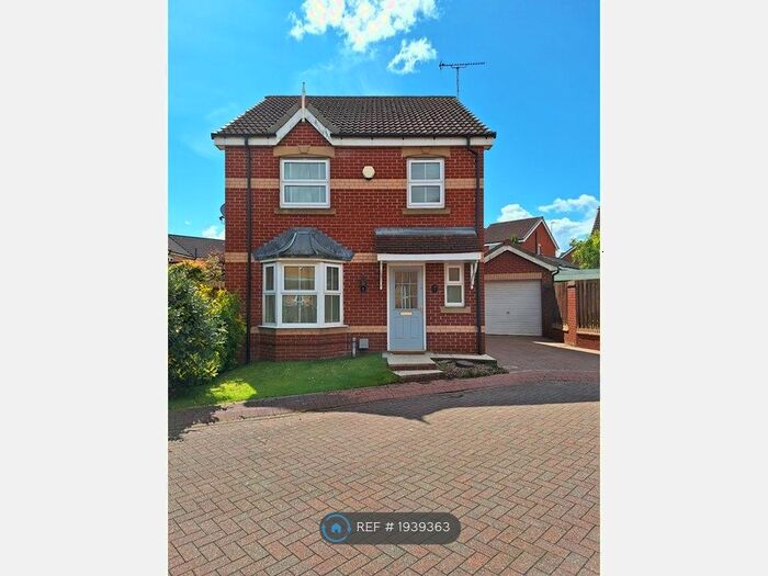 3 Bedroom Detached House To Rent In Briarwood Gardens, Rotherham, S66