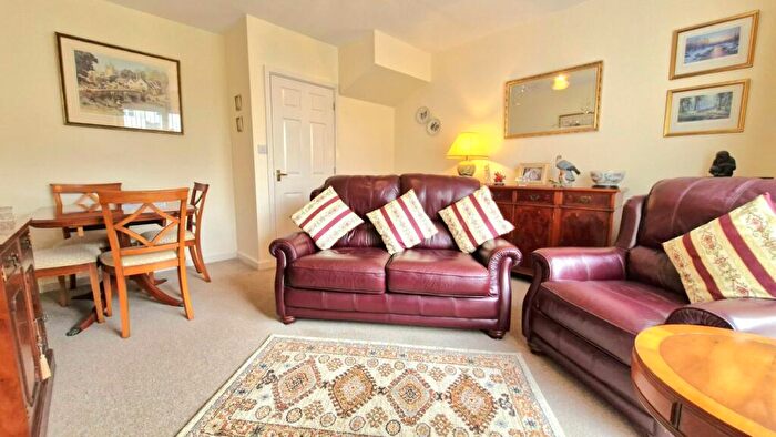 2 Bedroom End Of Terrace House For Sale In Drift Avenue, Stamford, PE9
