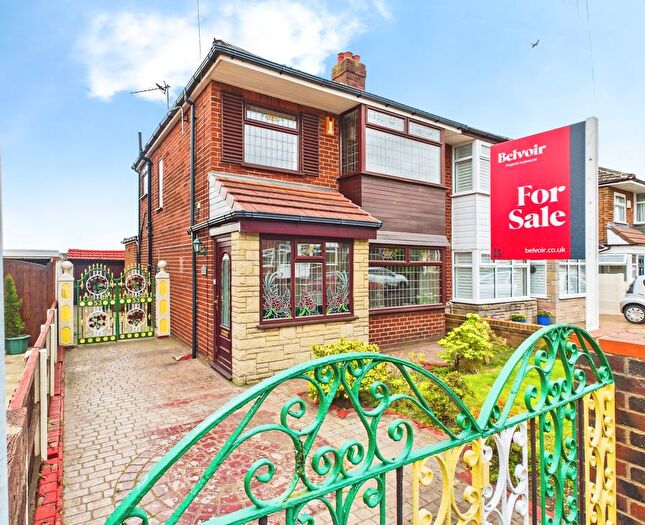 3 Bedroom Semi-Detached House For Sale In Easington Road, Nutgrove, St Helens, WA9