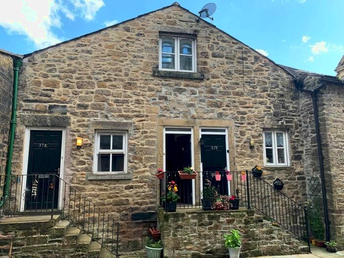 1 Bedroom Flat To Rent In Market Street, Bacup, OL13