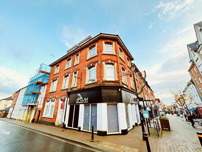 1 Bedroom Flat To Rent In Grosvenor Road, GU11