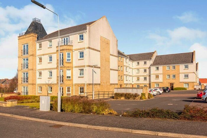 2 Bedroom Flat To Rent In Bittern Court, Dunfermline, Fife, KY11