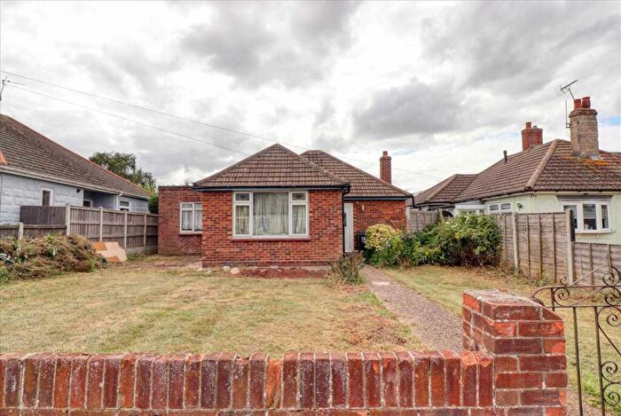 3 Bedroom Bungalow For Sale In Meadow Close, Great Clacton, CO15