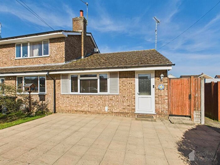 2 Bedroom Bungalow For Sale In Alsa Gardens, Elsenham, Bishop's Stortford, CM22