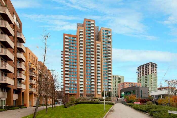 3 Bedroom Flat To Rent In Marner Point, Jefferson Plaza, London, E3