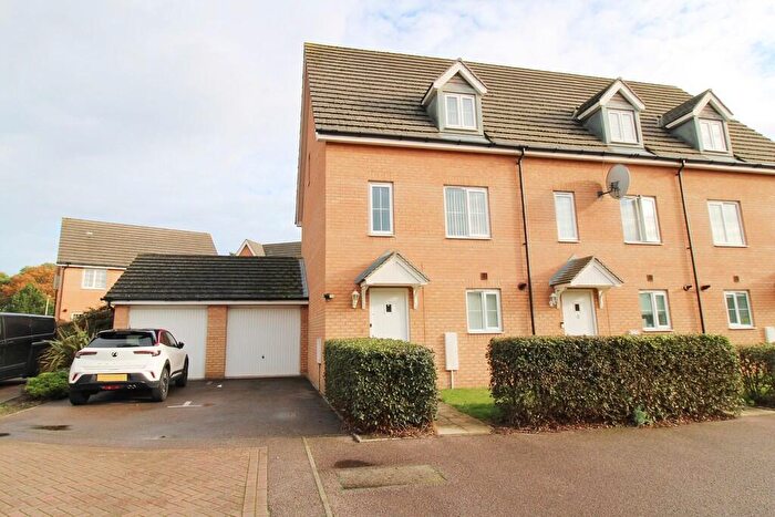 3 Bedroom End Of Terrace House For Sale In Poppy Close, Red Lodge, IP28