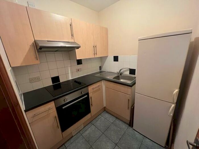 1 Bedroom Flat To Rent In Parkview Mansions, New Road, Southampton, SO14