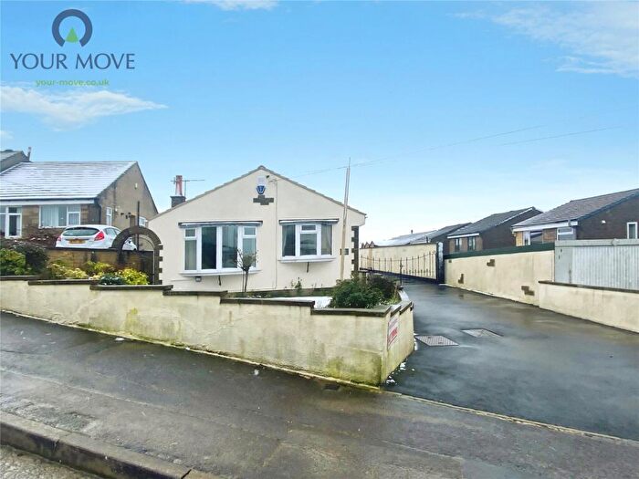 3 Bedroom Bungalow For Sale In Redwood Close, Keighley, West Yorkshire, BD21