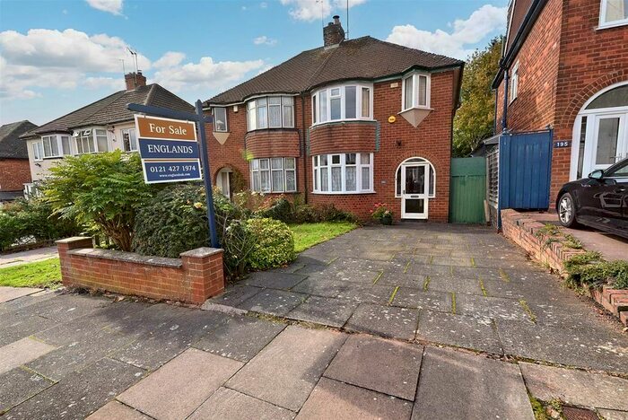 3 Bedroom Semi Detached House For Sale In White Road, Quinton, Birmingham, B32