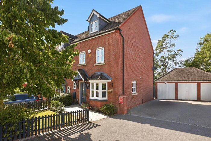 4 Bedroom Town House For Sale In Addison Drive, Stratford-upon-Avon, CV37