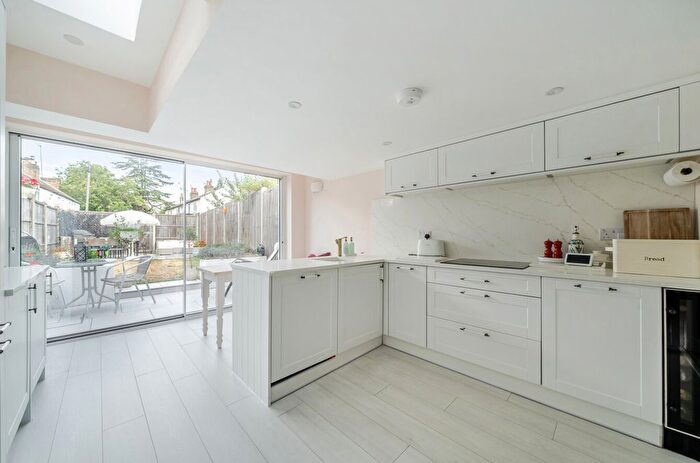 4 Bedroom End Of Terrace House For Sale In Palace Road, Bromley, BR1